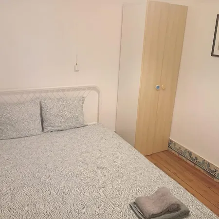 Апартаменты & Cosy Flat In Vibrant Bairro Alto Лиссабон