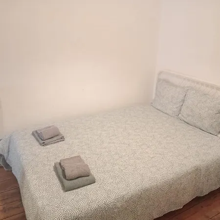 & Cosy Flat In Vibrant Bairro Alto Лиссабон